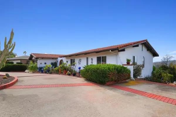 Spring Valley, CA 91977,9358 Crest DR