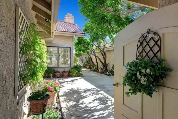 Palm Desert, CA 92260,10 Galicia CT