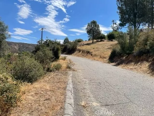 1 Vac/Austin Way/Sylvan DR, Lake Hughes, CA 93532