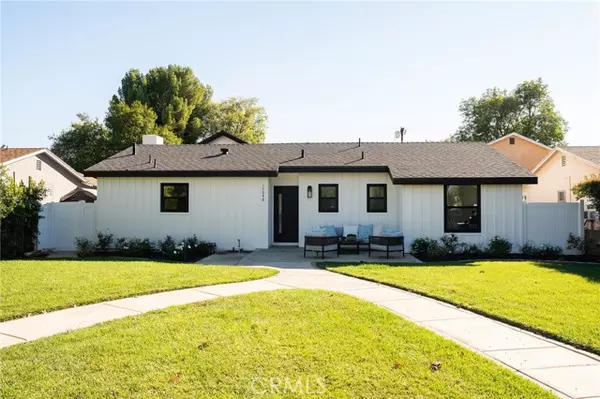 17048 Sherman WAY, Lake Balboa, CA 91406