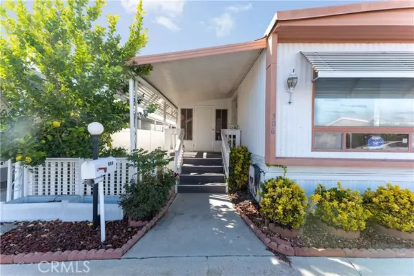 Canoga Park, CA 91304,8811 Canoga 306