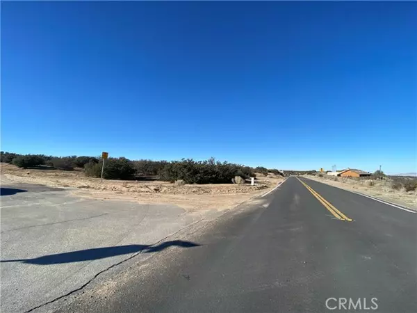 Oak Hills, CA 92344,10980 Blue Jay WAY