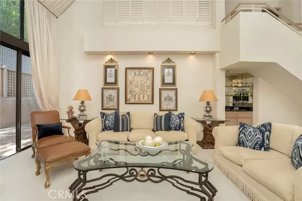 Los Angeles, CA 90024,1520 S Beverly Glen BLD 207