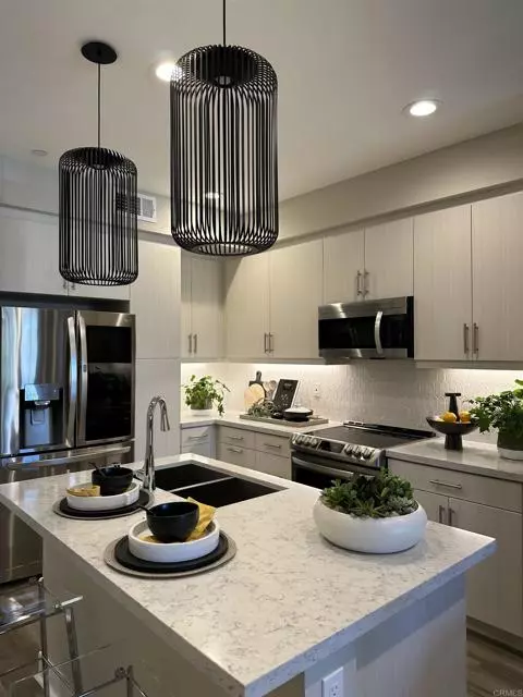 La Mesa, CA 91942,7691 University AVE 105