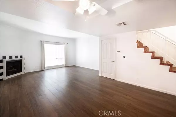 Toluca Lake, CA 91602,10926 Moorpark ST 19