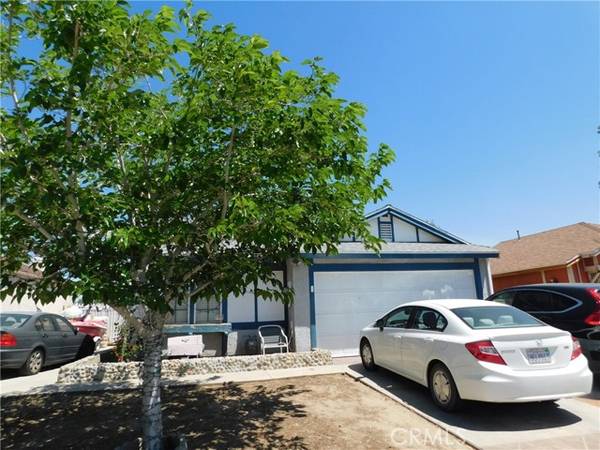 2903 Nandina DR, Palmdale, CA 93550