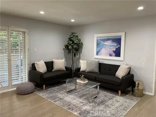 Santa Monica, CA 90402,222 7th ST 106