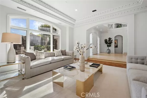 Los Angeles, CA 90077,11709 Wetherby LN