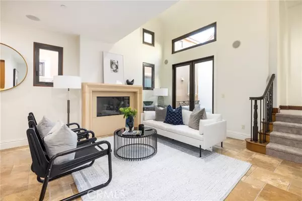 Corona Del Mar, CA 92625,308 Carnation AVE 1/2