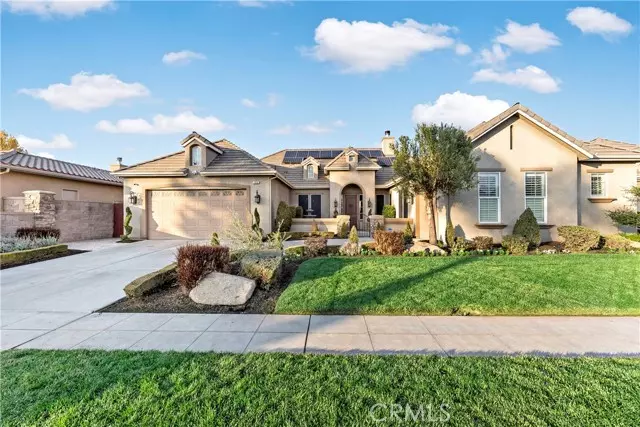 153 Quincy AVE, Clovis, CA 93619