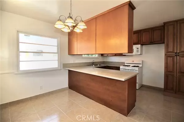 Valley Village, CA 91607,4706 Vantage AVE 4