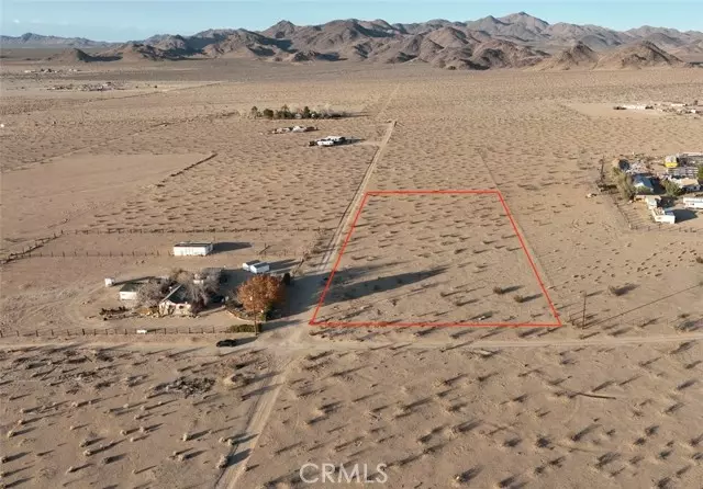 33 Rodeo RD, Lucerne Valley, CA 92356