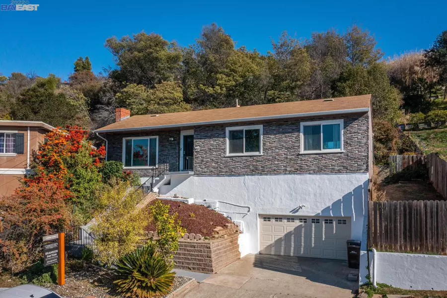 8622 Thermal St, Oakland, CA 94605