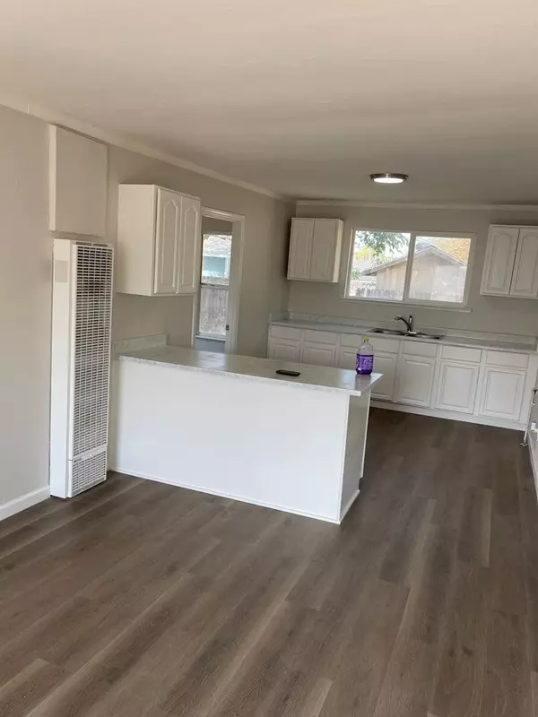 Corning, CA 96021,1212 Fig LN