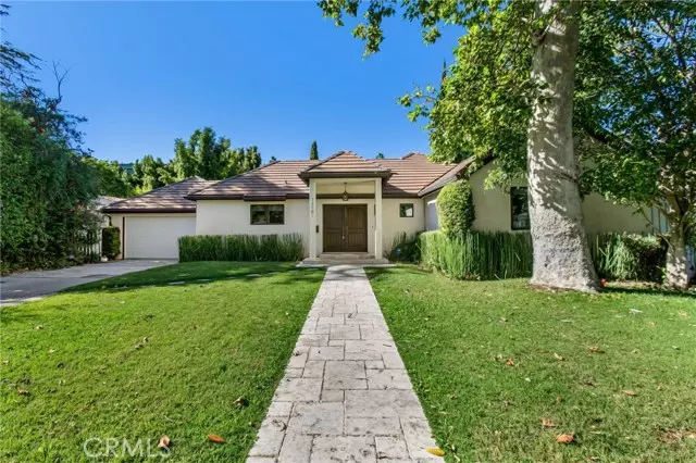 13201 Bloomfield ST, Sherman Oaks, CA 91423