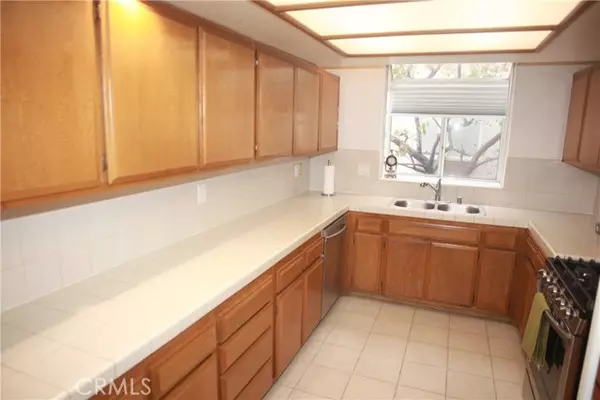 Los Angeles, CA 90035,850 S Shenandoah ST 201