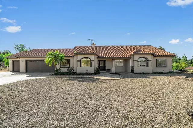 23135 Western Crest DR, Lake Mathews, CA 92570