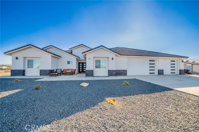 10775 Mesquite ST, Oak Hills, CA 92344