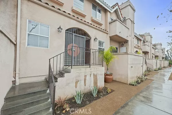 7320 Balboa BLD 107, Lake Balboa, CA 91406