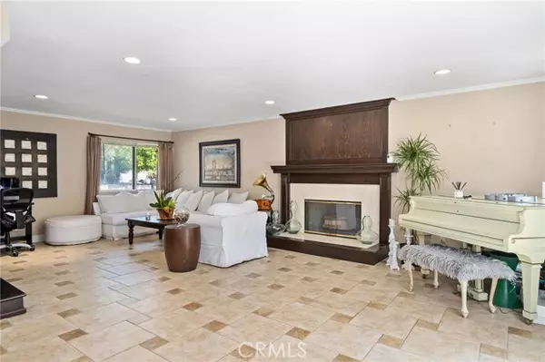 Woodland Hills, CA 91367,5869 Eilat PL