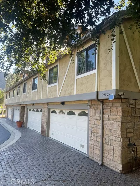 Agoura Hills, CA 91301,29609 Canwood ST