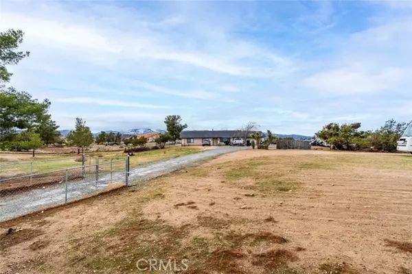 Phelan, CA 92371,9118 Johnson RD