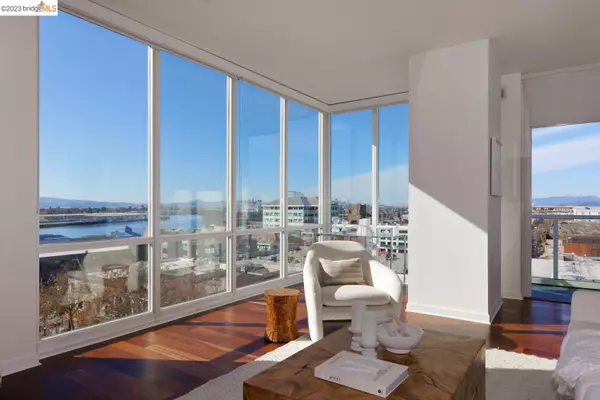 Oakland, CA 94607,222 Broadway 905