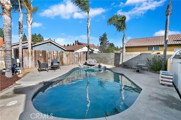 Fontana, CA 92337,13994 Mountain High DR