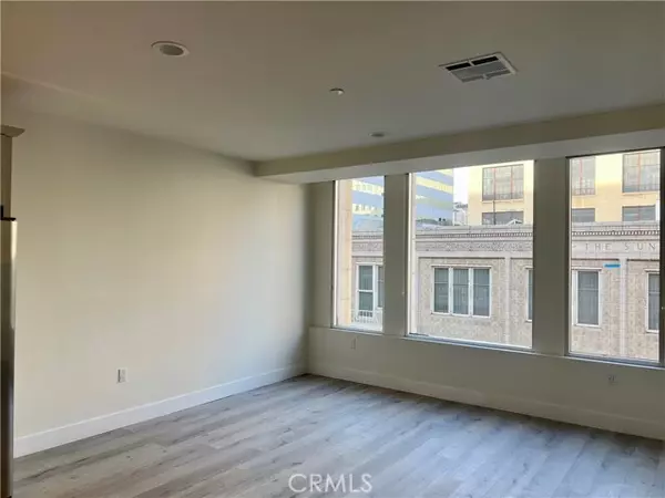 Los Angeles, CA 90014,314 6th 404