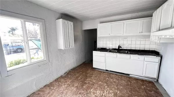 Pacoima, CA 91331,9777 Telfair AVE