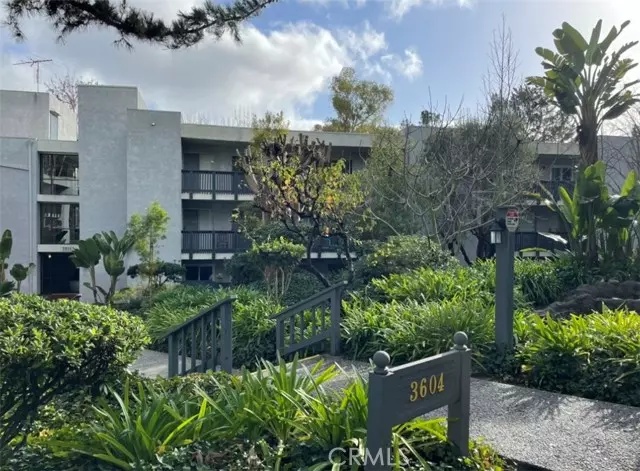 3604 W Estates LN 201, Rolling Hills Estates, CA 90274