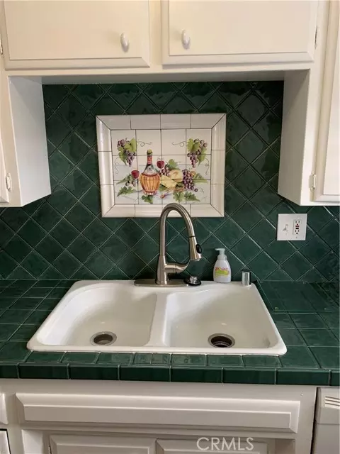 Saugus, CA 91350,22645 Festividad DR