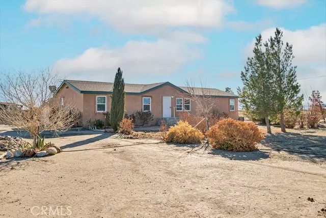 1268 100th ST, Rosamond, CA 93560