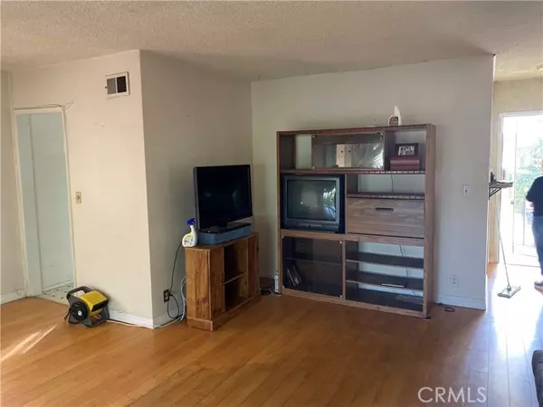 La Puente, CA 91744,15611 Mulvane ST