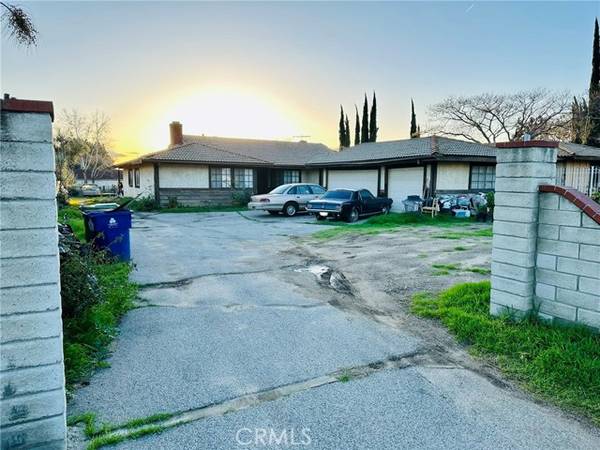 13641 Glenoaks BLD, CA 91342