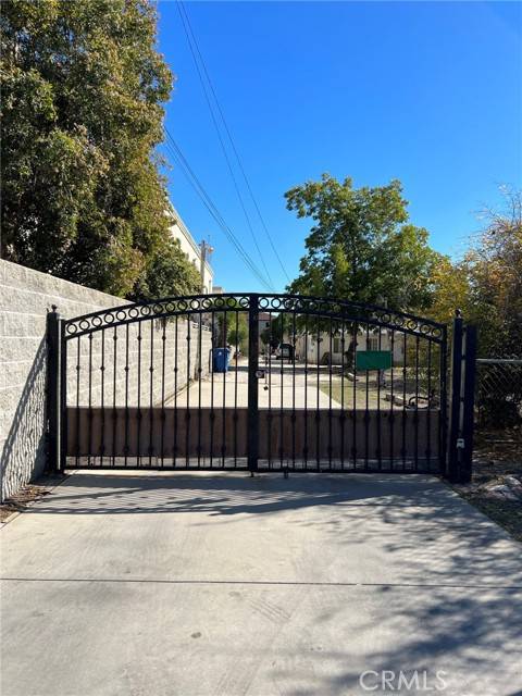 10898 10898.5 Olinda ST, Sun Valley, CA 91352