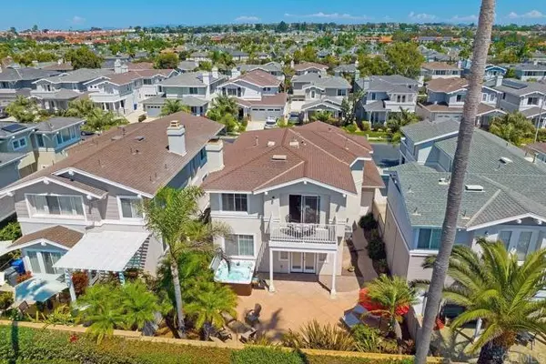 Carlsbad, CA 92011,6963 Tradewinds DR