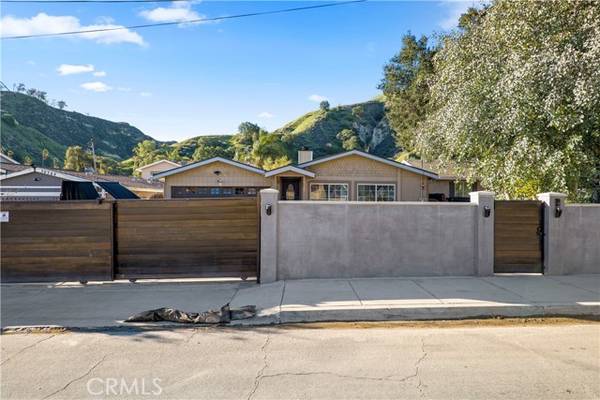 30368 San Martinez RD, Val Verde, CA 91384