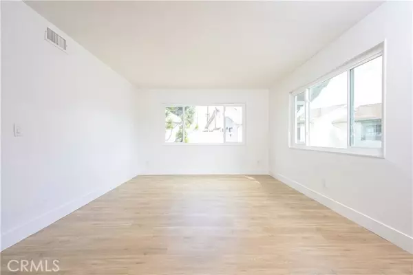 Wilmington, CA 90744,1618 Deepwater AVE