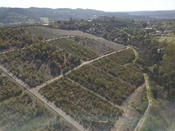 Bonsall, CA 92003,6887 West Lilac RD