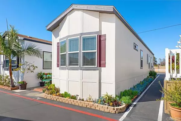 1549 N Vulcan AVE SPC 74, Encinitas, CA 92024