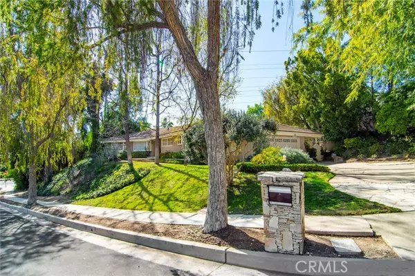 Tarzana, CA 91356,4611 Cerro Verde PL