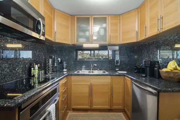 La Jolla, CA 92037,8263 Camino del Oro 378