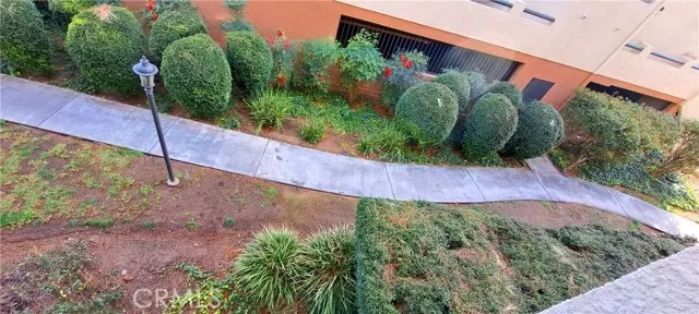 Woodland Hills, CA 91367,21450 Burbank BLD 216