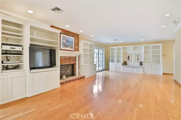 Northridge, CA 91325,9524 Encino AVE