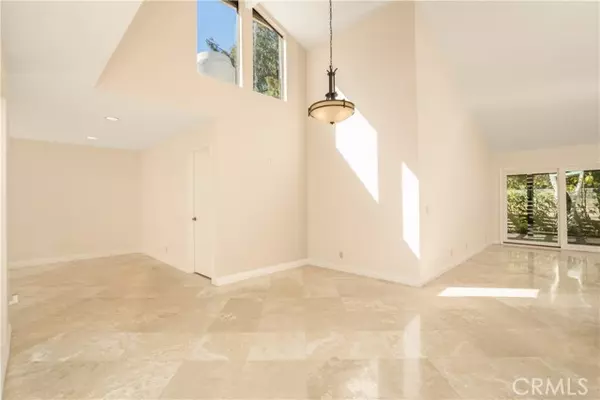 Thousand Oaks, CA 91360,825 Shadow Lake DR