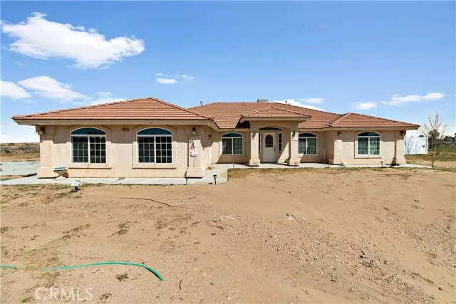 Phelan, CA 92371,11213 Joshua RD