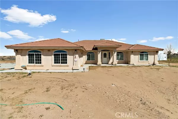 11213 Joshua RD, Phelan, CA 92371