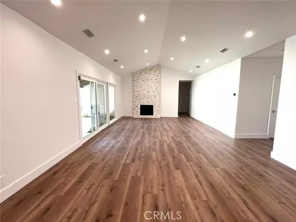 Woodland Hills, CA 91364,19841 Henshaw ST