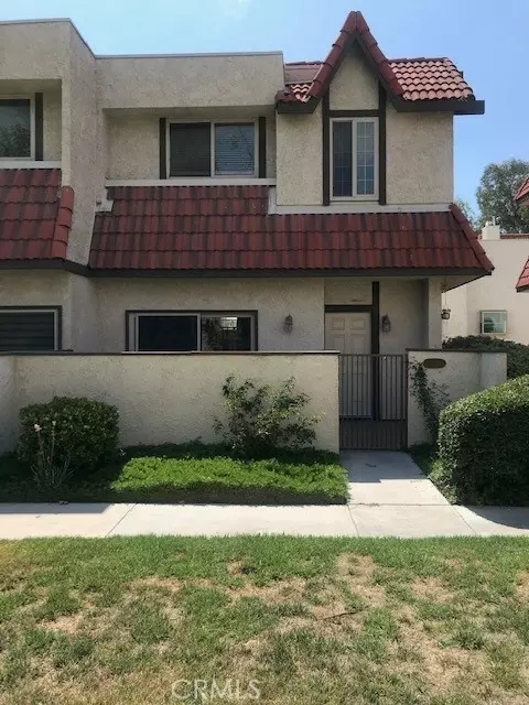 Canyon Country, CA 91387,17951 River CIR 4